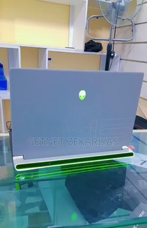 New Laptop Alienware Area-51m 16GB Intel Core I7 SSD 1T