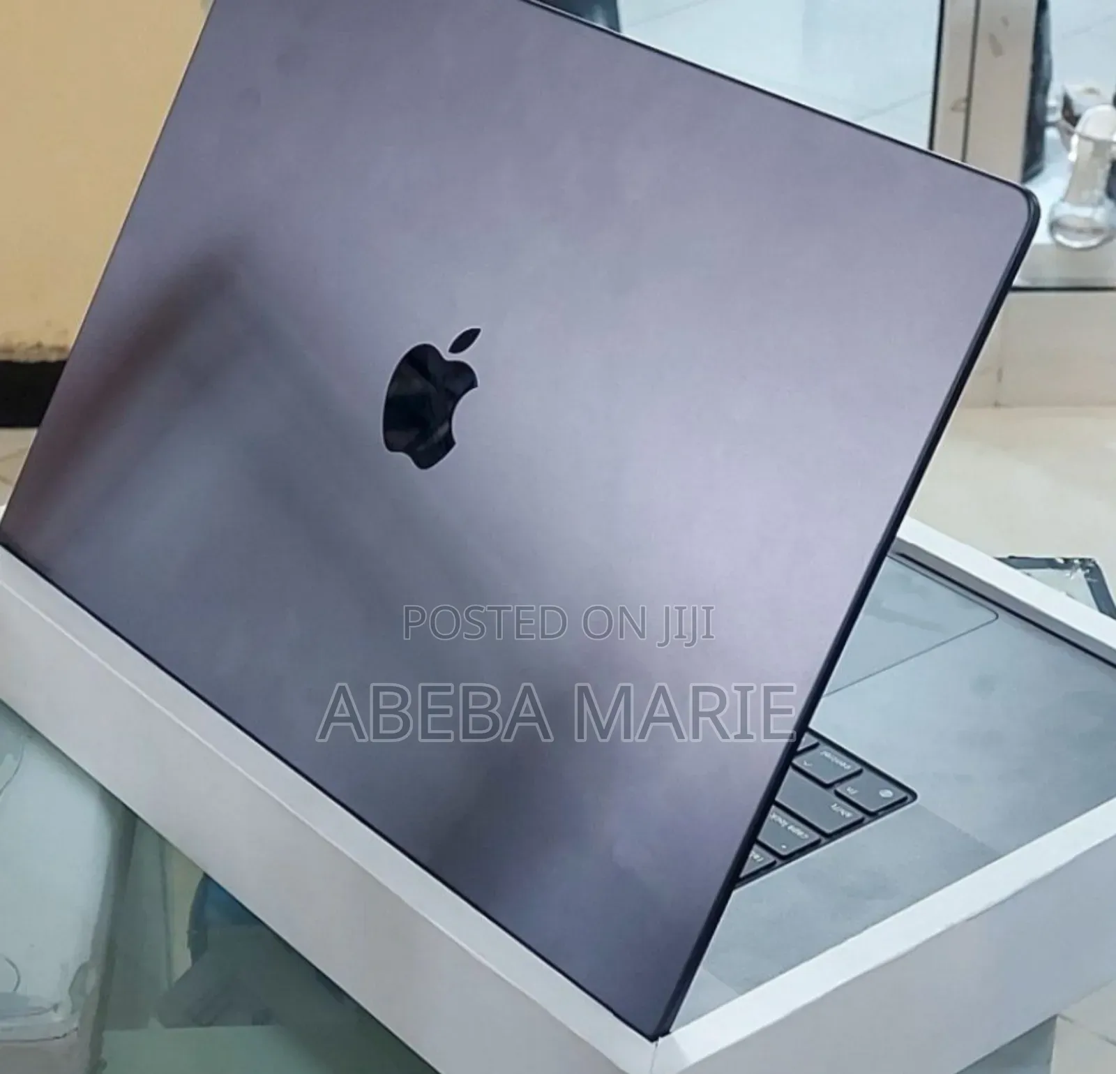 New Laptop Apple MacBook Air 2023 M2 18GB Intel Core I7 SSD 512GB