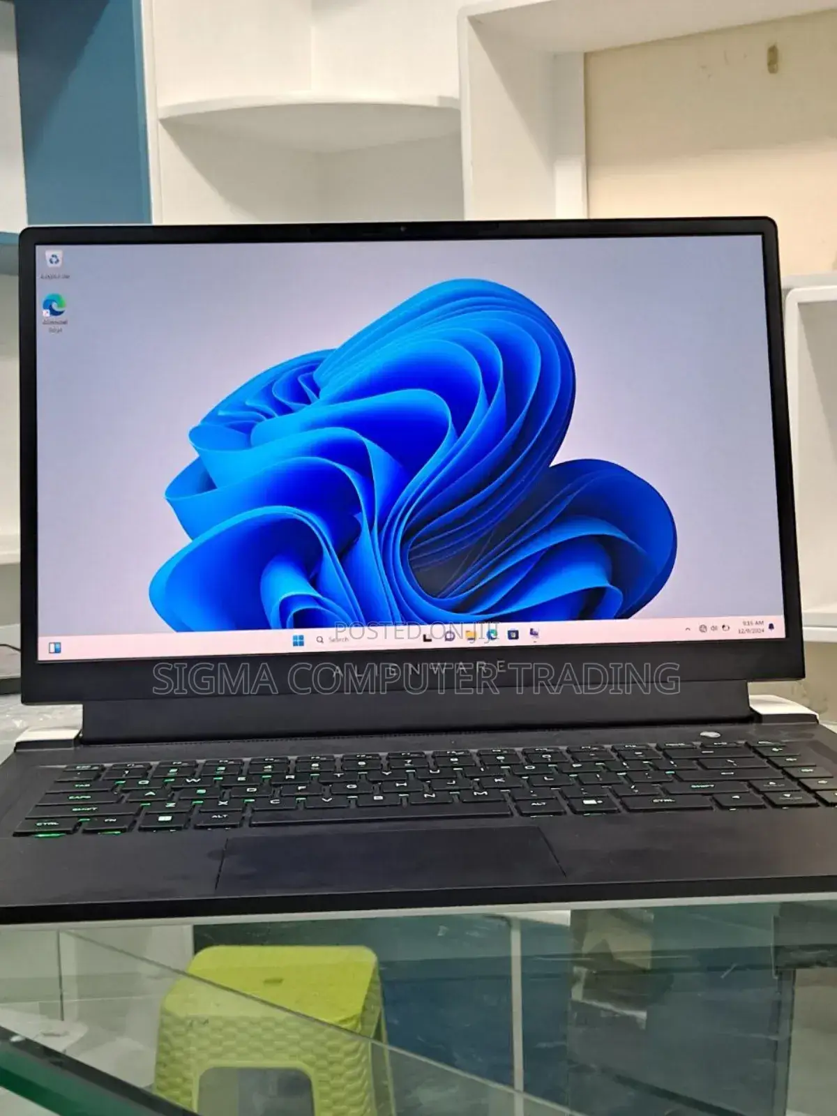 New Laptop Alienware Area-51m 16GB Intel Core I7 SSD 1T