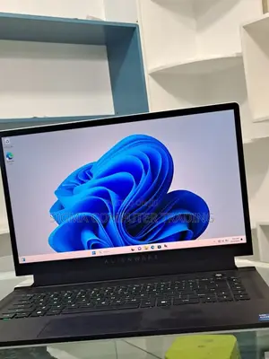 New Laptop Alienware Area-51m 16GB Intel Core I7 SSD 1T