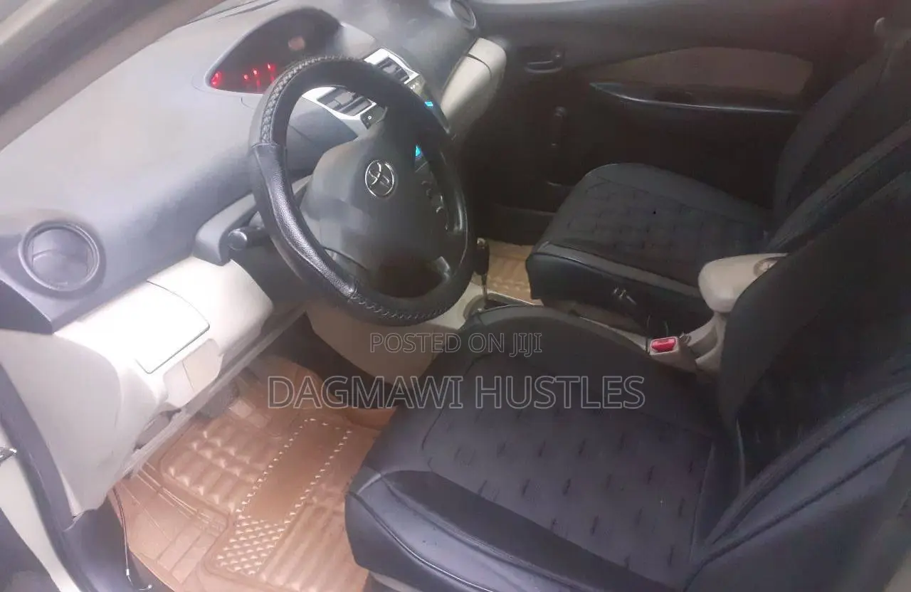 Toyota Yaris 2008 Yellow