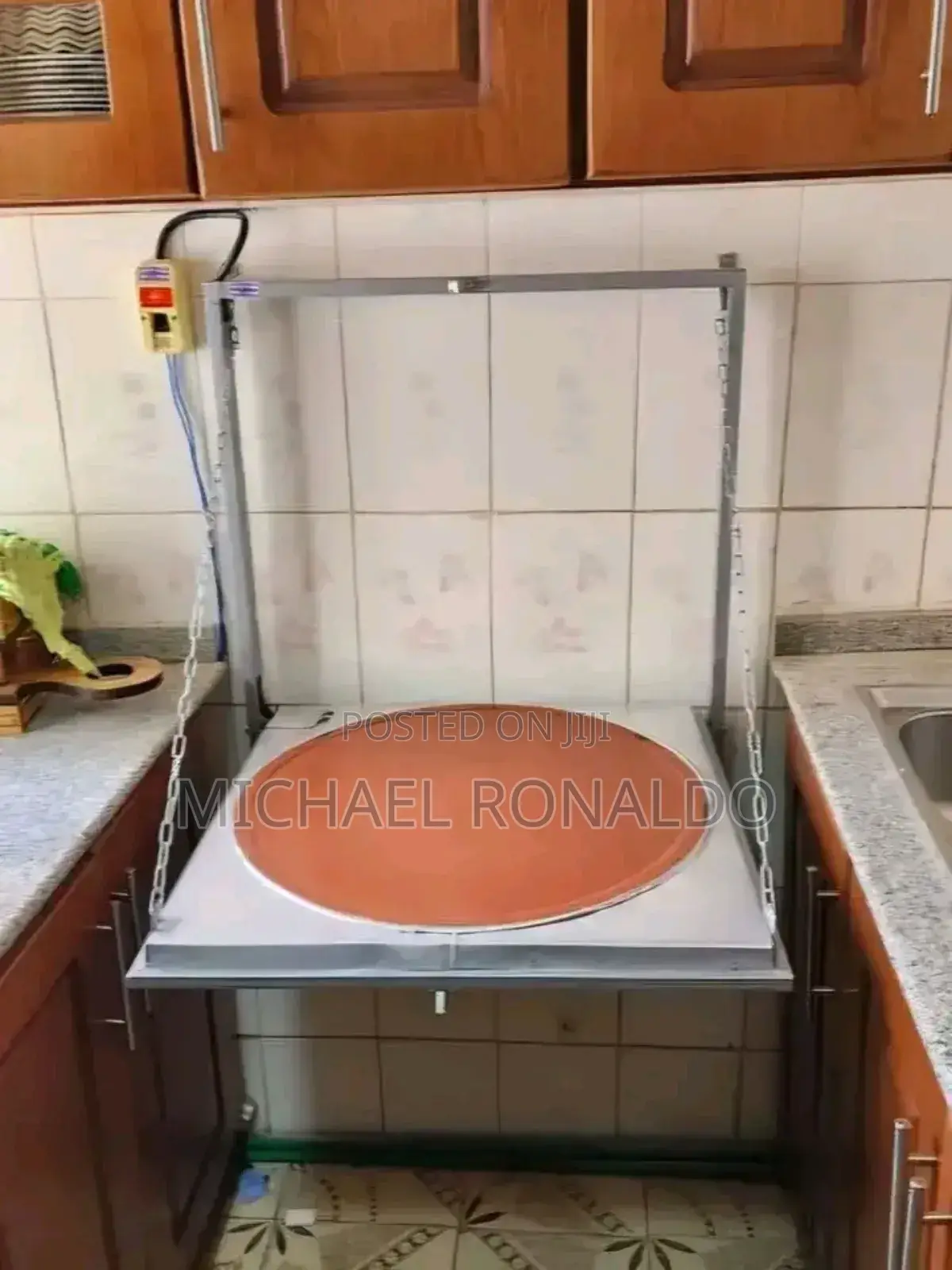 ተለጣፊ ምጣድ Metad