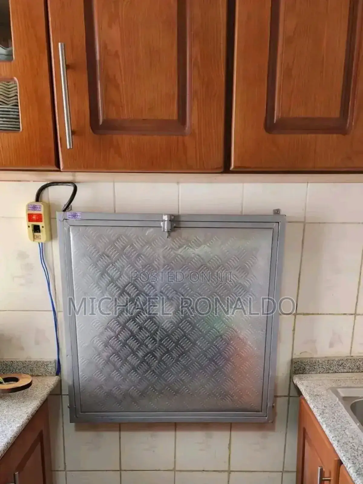 ተለጣፊ ምጣድ Metad