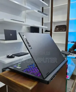 New Laptop Lenovo Legion 7 32GB Intel Core Ultra 5 SSD 1T