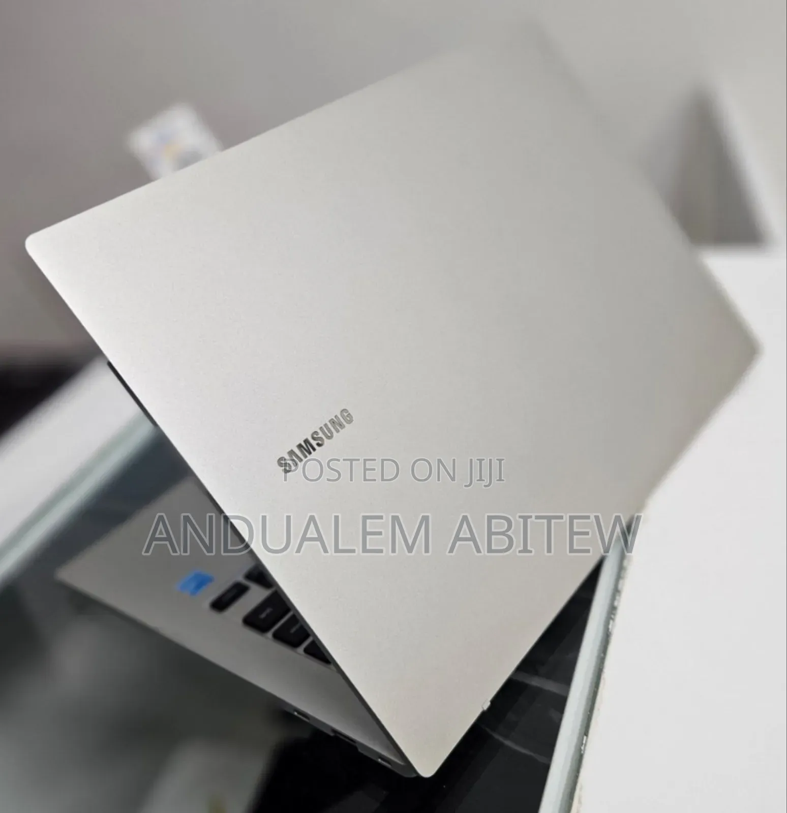 New Laptop Samsung Galaxy Book 2 4GB Intel Core Ultra 7 SSD 128GB