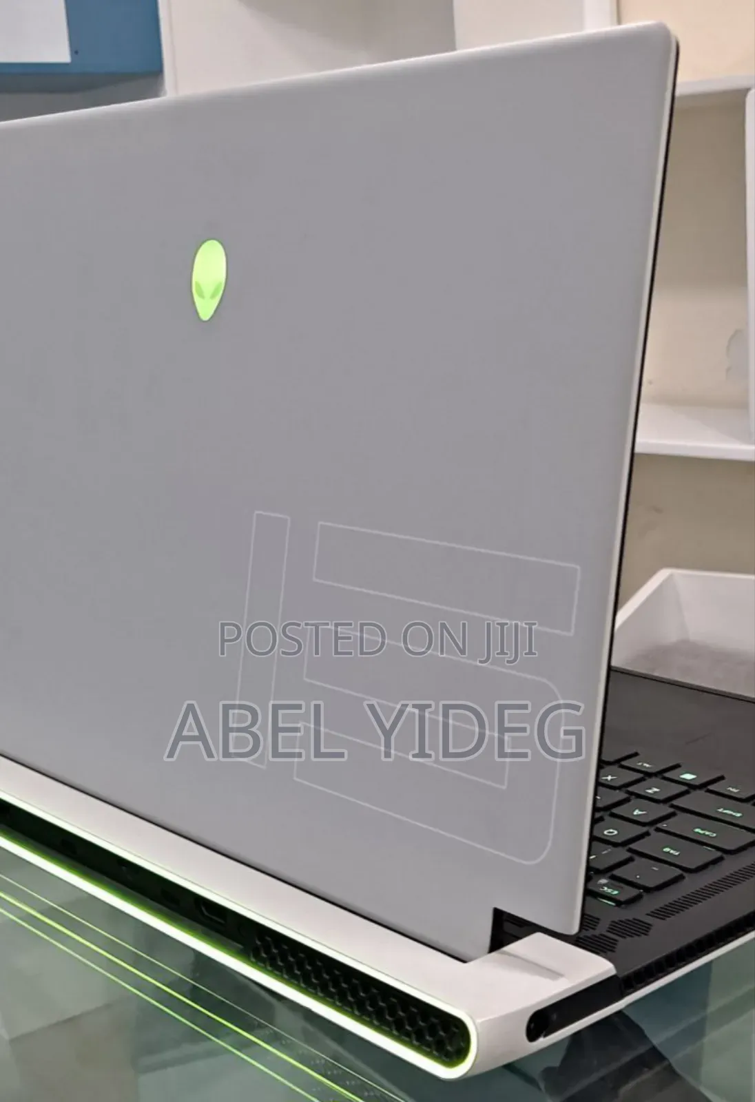 New Laptop Alienware M17x R2 16GB Intel Core I7 SSD 1T
