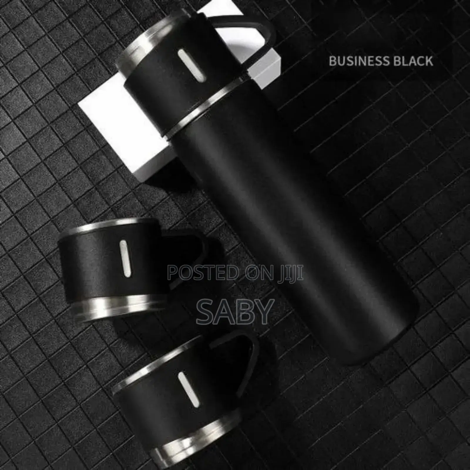 3 መጠጫ ኩባያዎች ያሉት