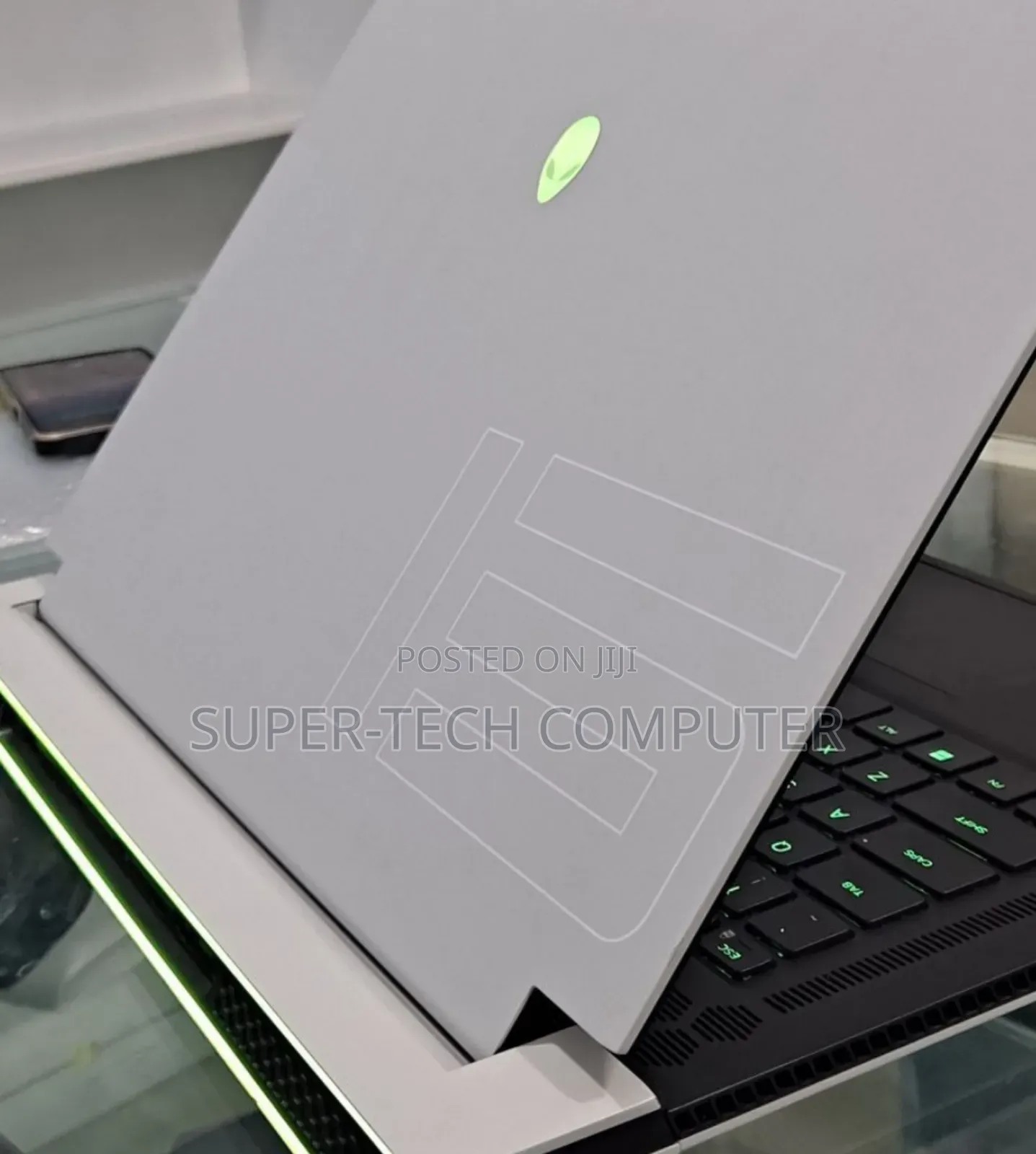 New Laptop Alienware Area-51m 16GB Intel Core I7 SSD 1T