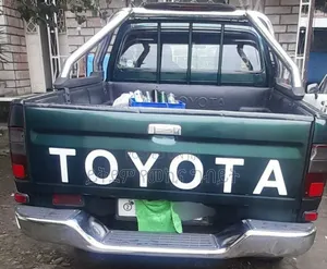 Toyota Hilux 2.5 Cab 2005 Green