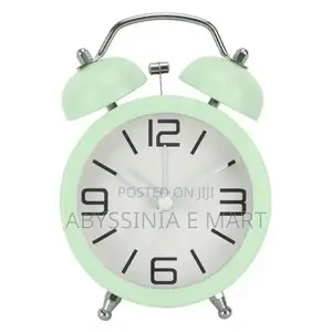 Quartz Alarm Clock በባትሪ የሚሰራ