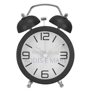 Quartz Alarm Clock በባትሪ የሚሰራ