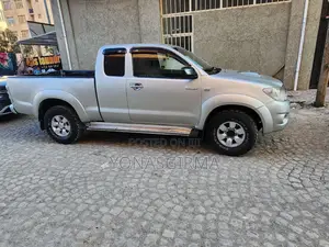 Toyota Hilux 2.5 D-4D SRX 2010 Silver