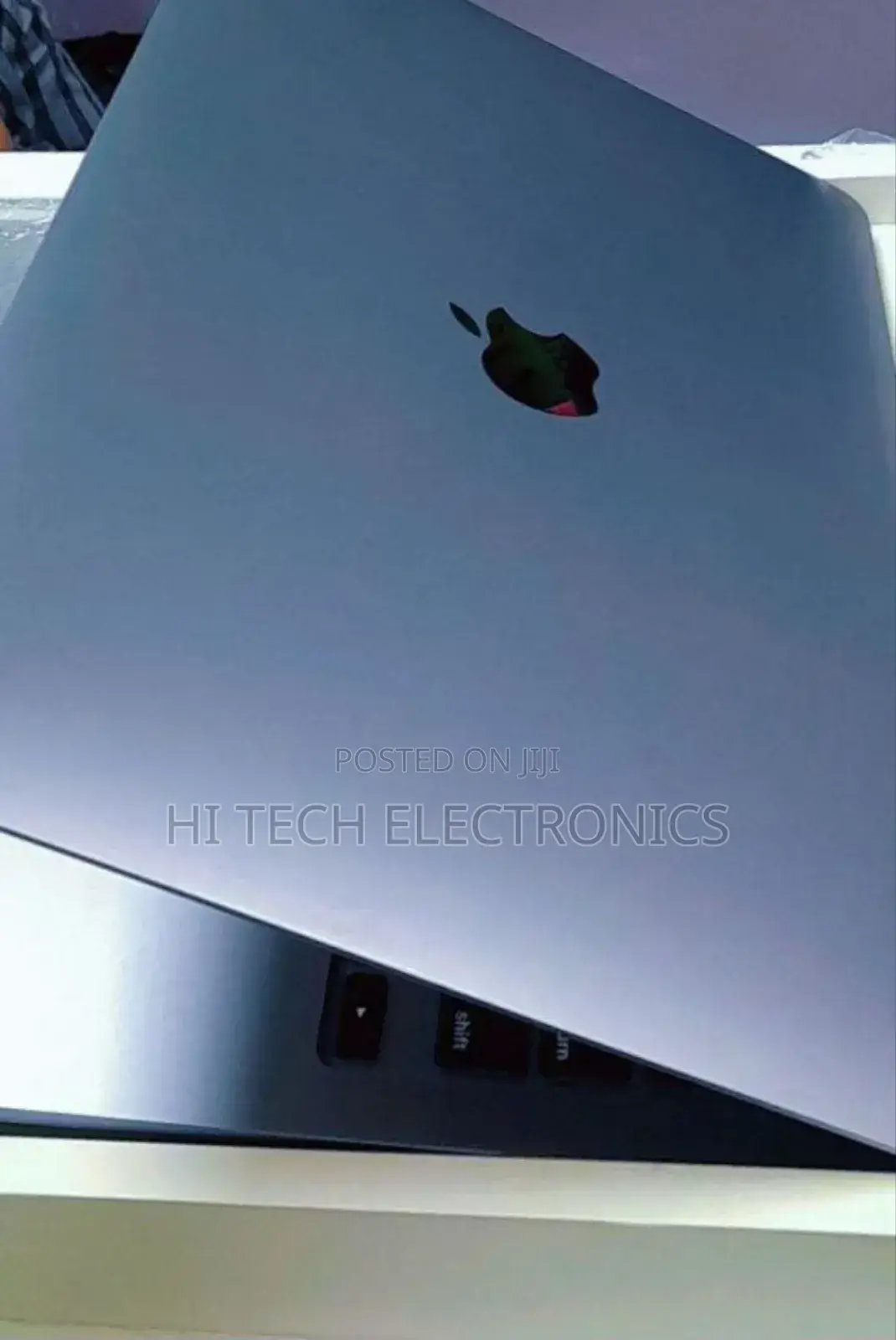 New Laptop Apple MacBook Pro 2020 16GB Intel Core I5 SSD 512GB