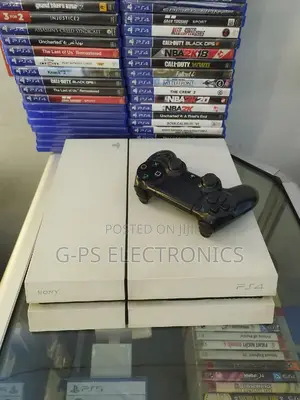 Photo - Playstation 4 With 1 Joystick