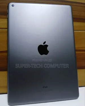 Photo - New Apple iPad 10.2 (2021) 64 GB Gray