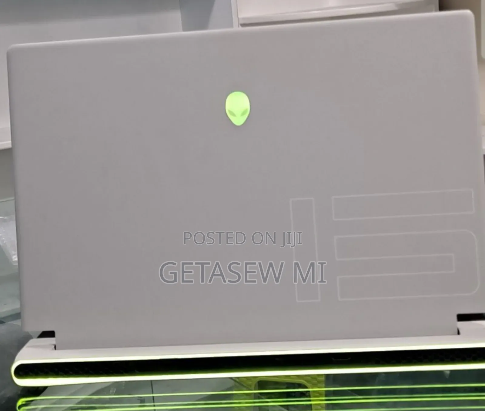 New Laptop Alienware M17x R2 16GB Intel Core I7 SSD 1T