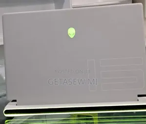 New Laptop Alienware M17x R2 16GB Intel Core I7 SSD 1T