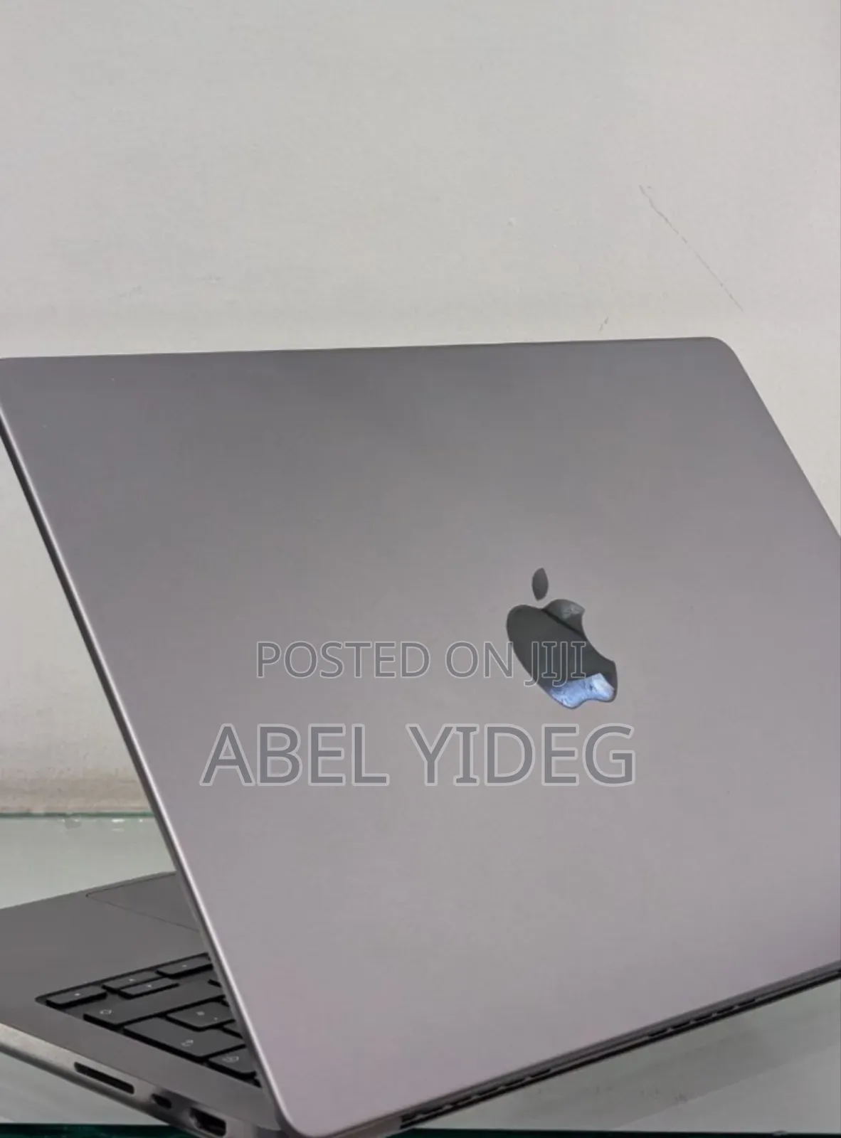 New Laptop Apple MacBook Pro 2021 M1 16GB Apple M1 Pro SSD 512GB