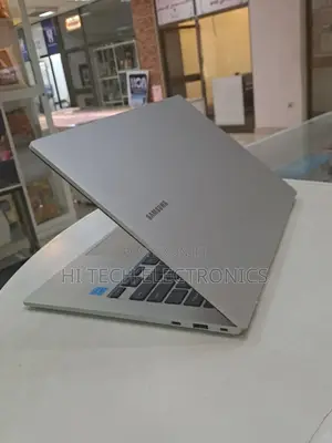 New Laptop Samsung Galaxy Book 2 4GB Intel Pentium SSD 128GB