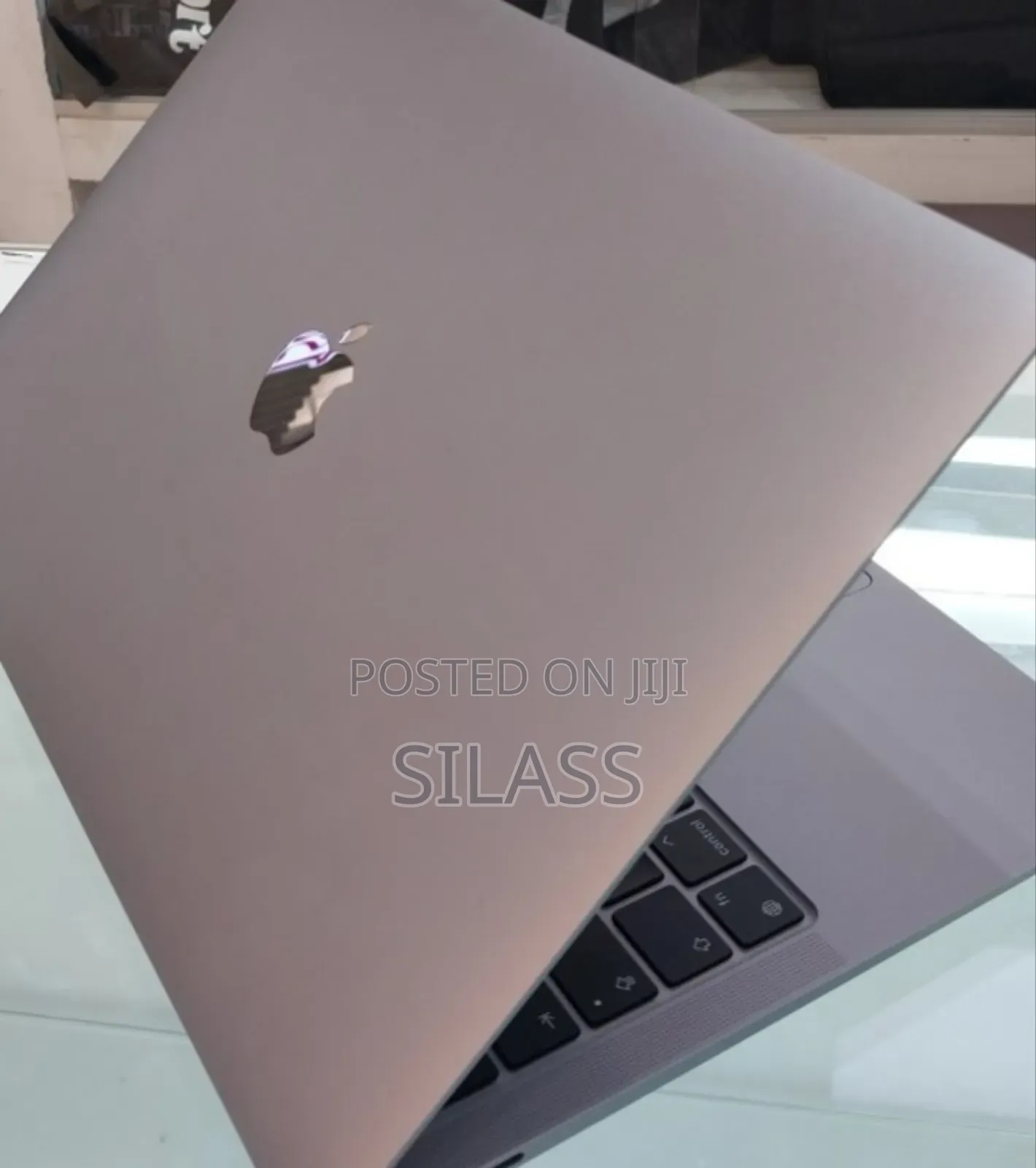 New Laptop Apple MacBook Air 2020 M1 8GB Apple M1 Pro SSD 256GB