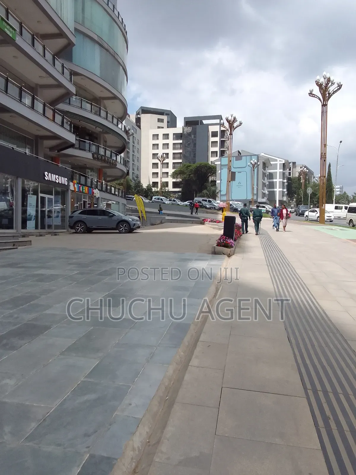 መኪና ማሳያ Car Show Room Rent