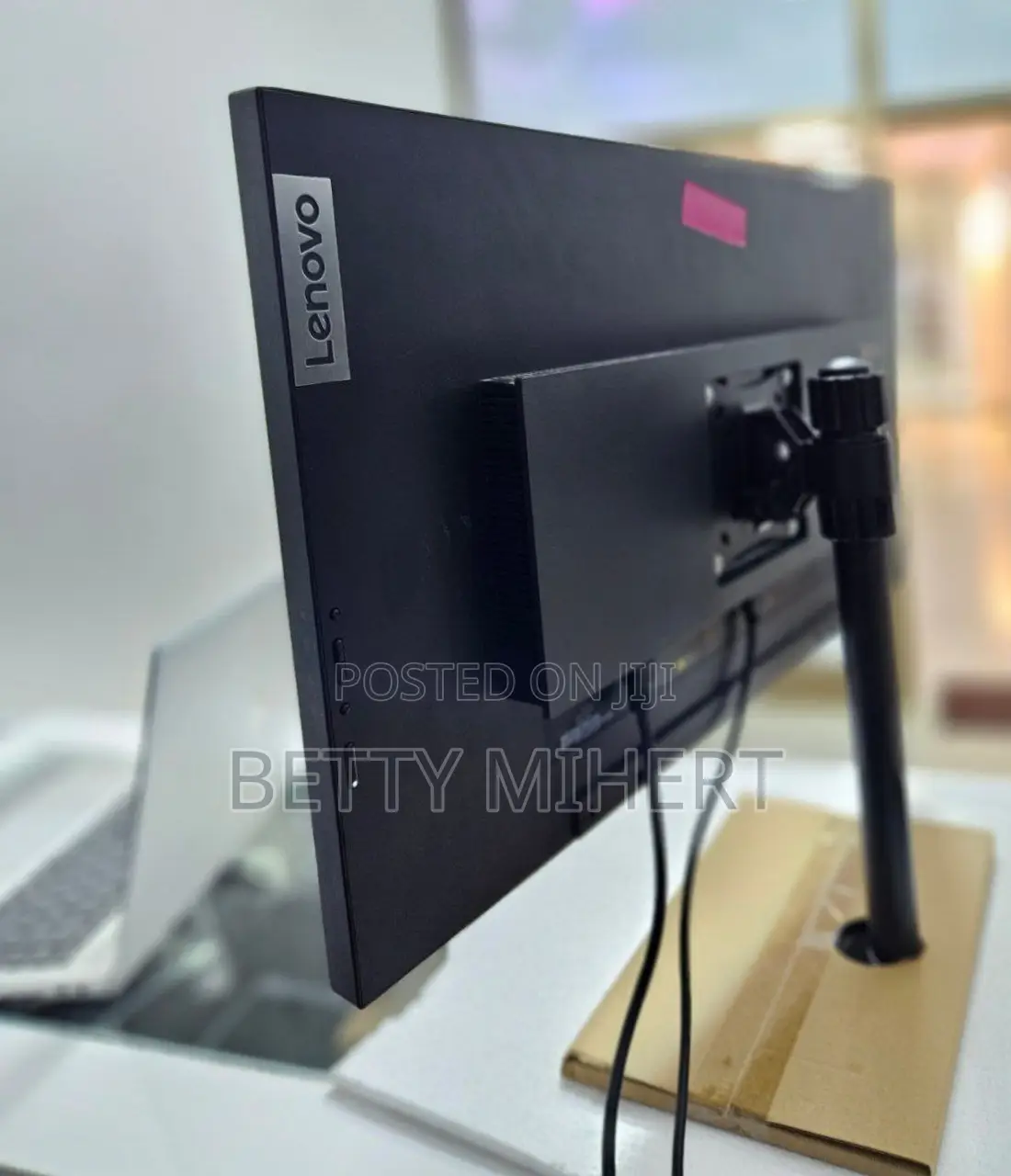 Lenovo 27inch Frameless Monitor
