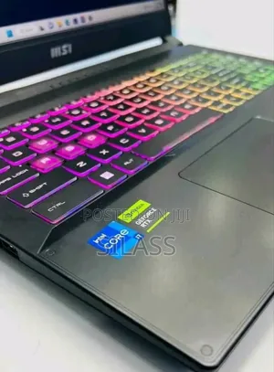 New Laptop MSI Katana 15 32GB Intel Core I7 SSD 1T