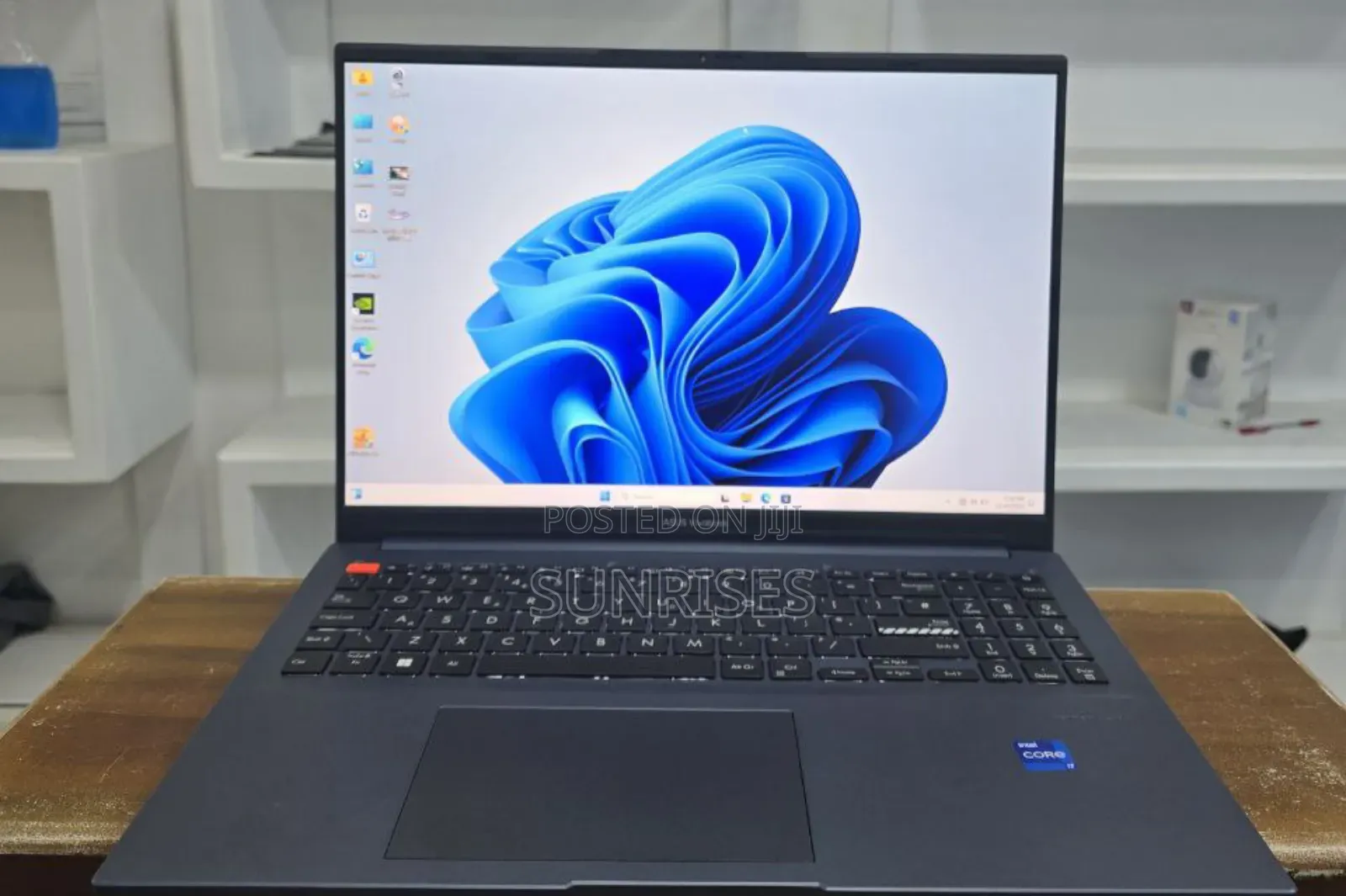 New Laptop Asus Vivobook 16 16GB Intel Core I7 SSD 512GB