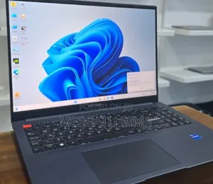 New Laptop Asus VivoBook 15 X505BA 16GB Intel Core I7 SSD 512GB