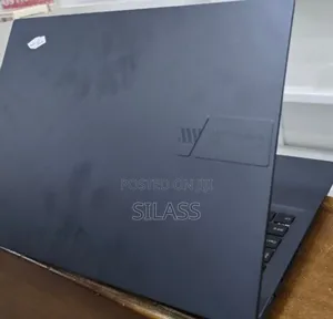 New Laptop Asus VivoBook 15 X505BA 16GB Intel Core I7 SSD 512GB