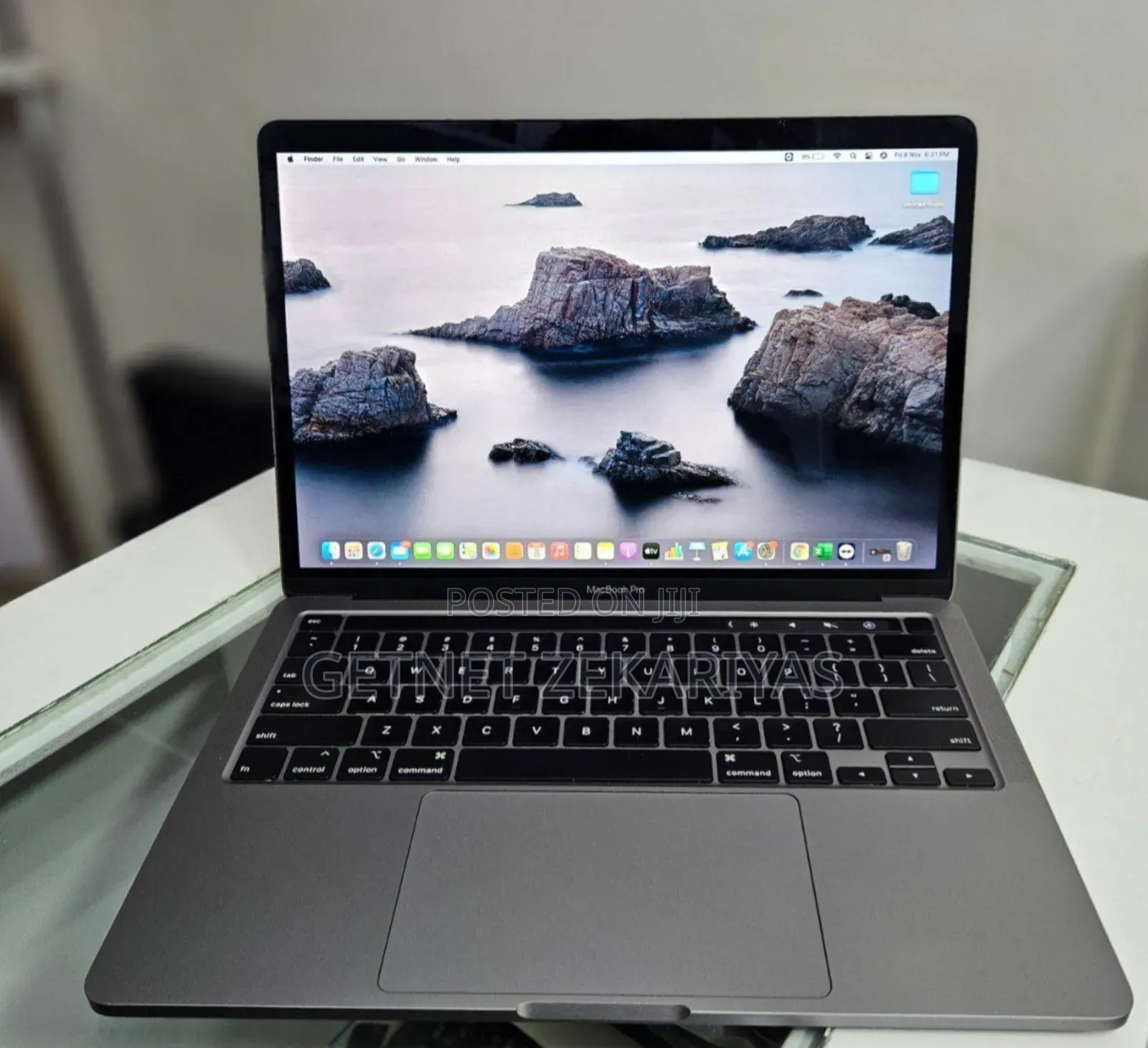 New Laptop Apple MacBook Pro 2017 8GB Intel Core I5 SSD 256GB