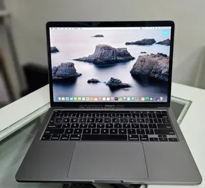 New Laptop Apple MacBook Pro 2017 8GB Intel Core I5 SSD 256GB