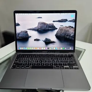 New Laptop Apple MacBook Pro 2017 8GB Intel Core I5 SSD 256GB