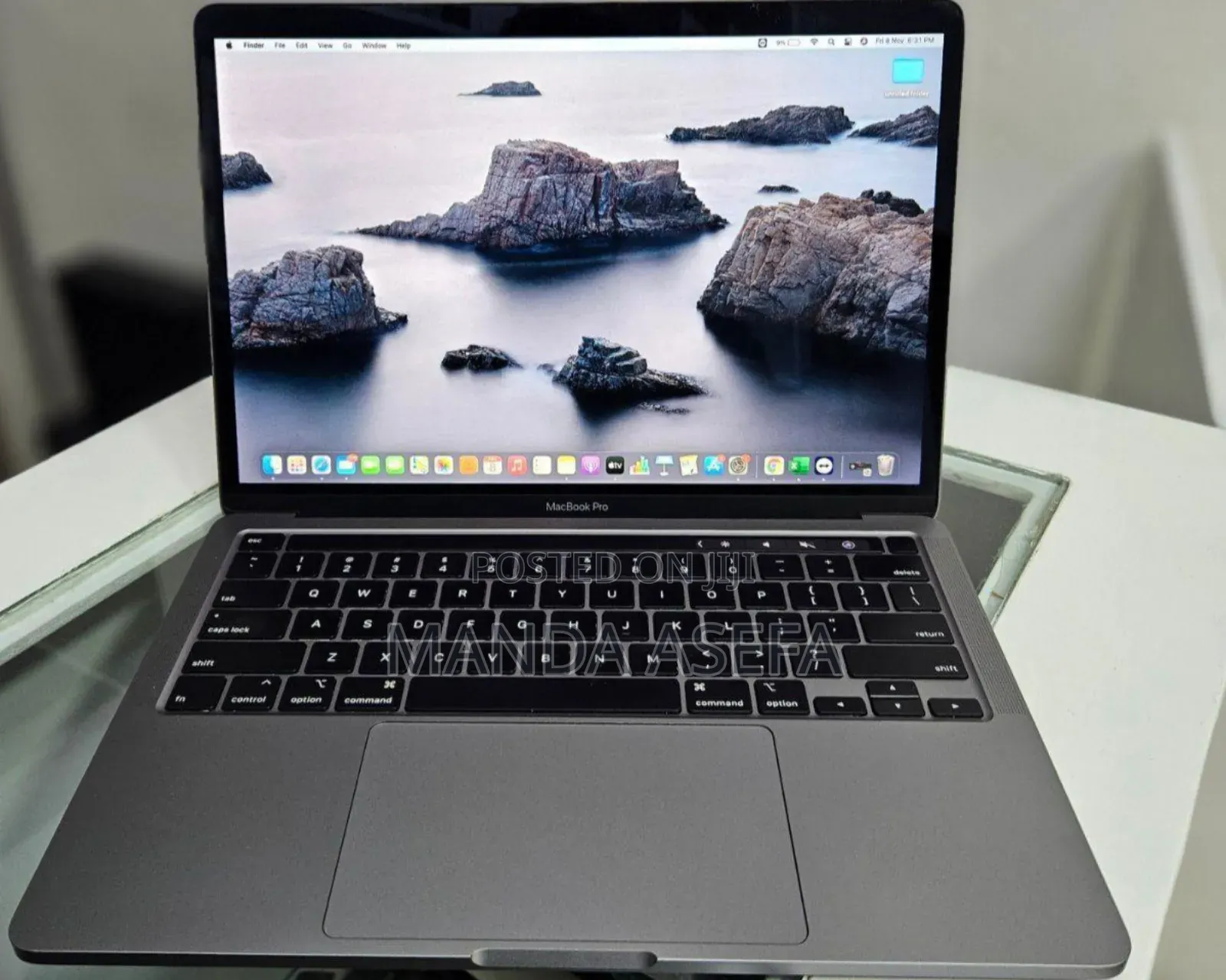 New Laptop Apple MacBook Pro 2017 8GB Intel Core I5 SSD 256GB