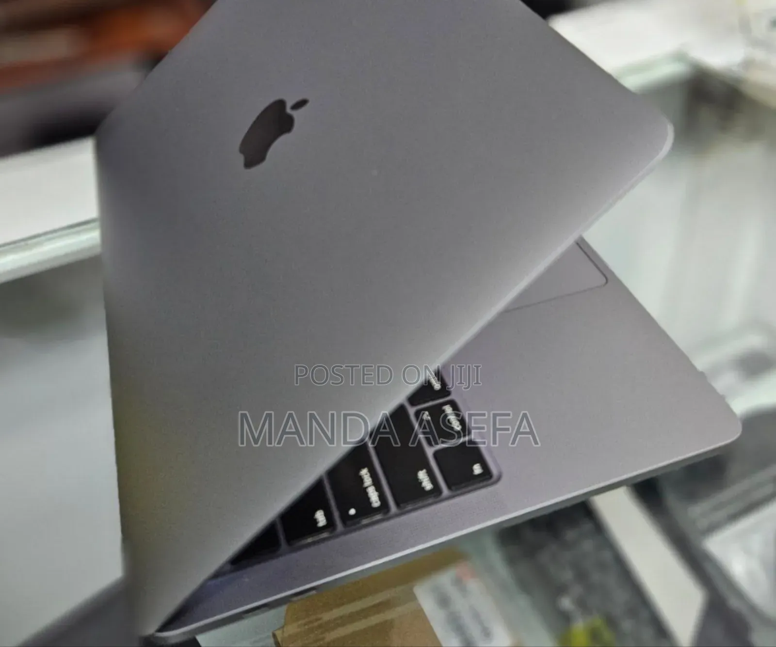 New Laptop Apple MacBook Pro 2017 8GB Intel Core I5 SSD 256GB