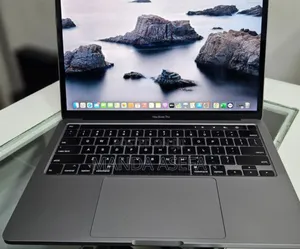 New Laptop Apple MacBook Pro 2017 8GB Intel Core I5 SSD 256GB