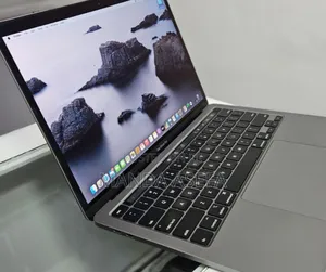 New Laptop Apple MacBook Pro 2017 8GB Intel Core I5 SSD 256GB