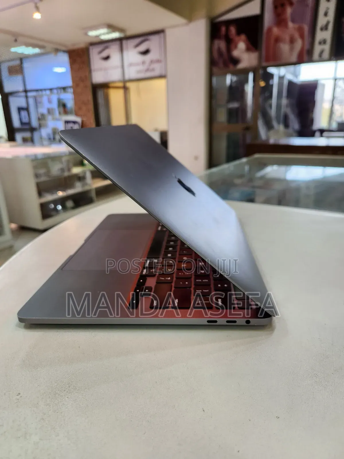 New Laptop Apple MacBook Pro 2020 16GB Intel Core I5 SSD 512GB