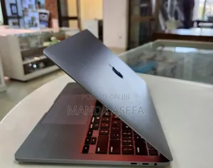 New Laptop Apple MacBook Pro 2020 16GB Intel Core I5 SSD 512GB