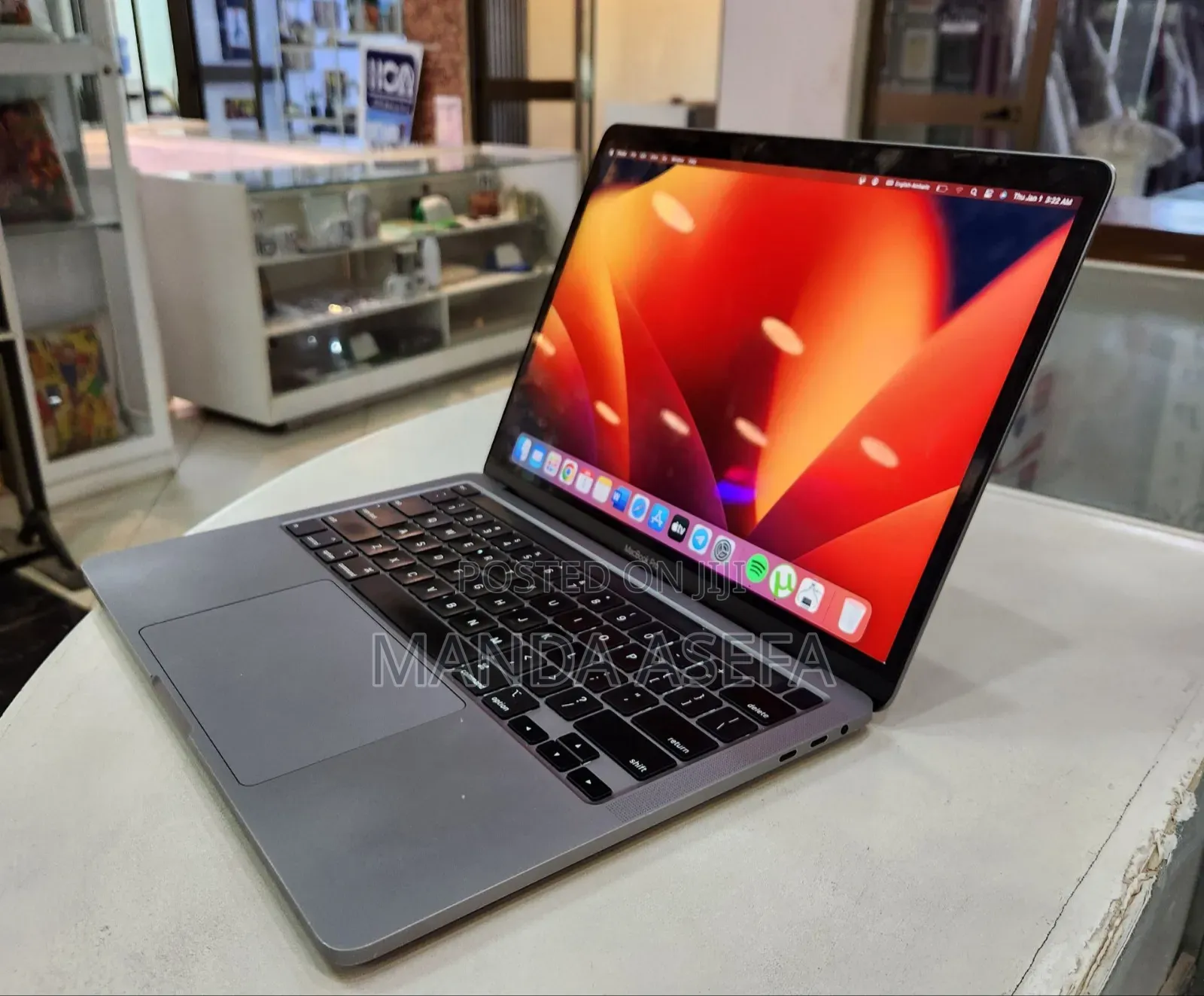 New Laptop Apple MacBook Pro 2020 16GB Intel Core I5 SSD 512GB