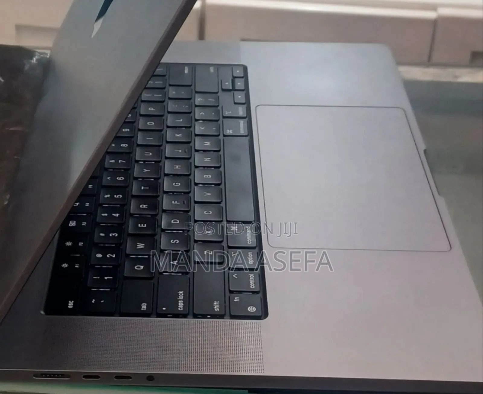 New Laptop Apple MacBook Pro M1 16GB Apple M1 SSD 1T