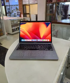 New Laptop Apple MacBook Pro 2020 16GB Intel Core I5 SSD 512GB