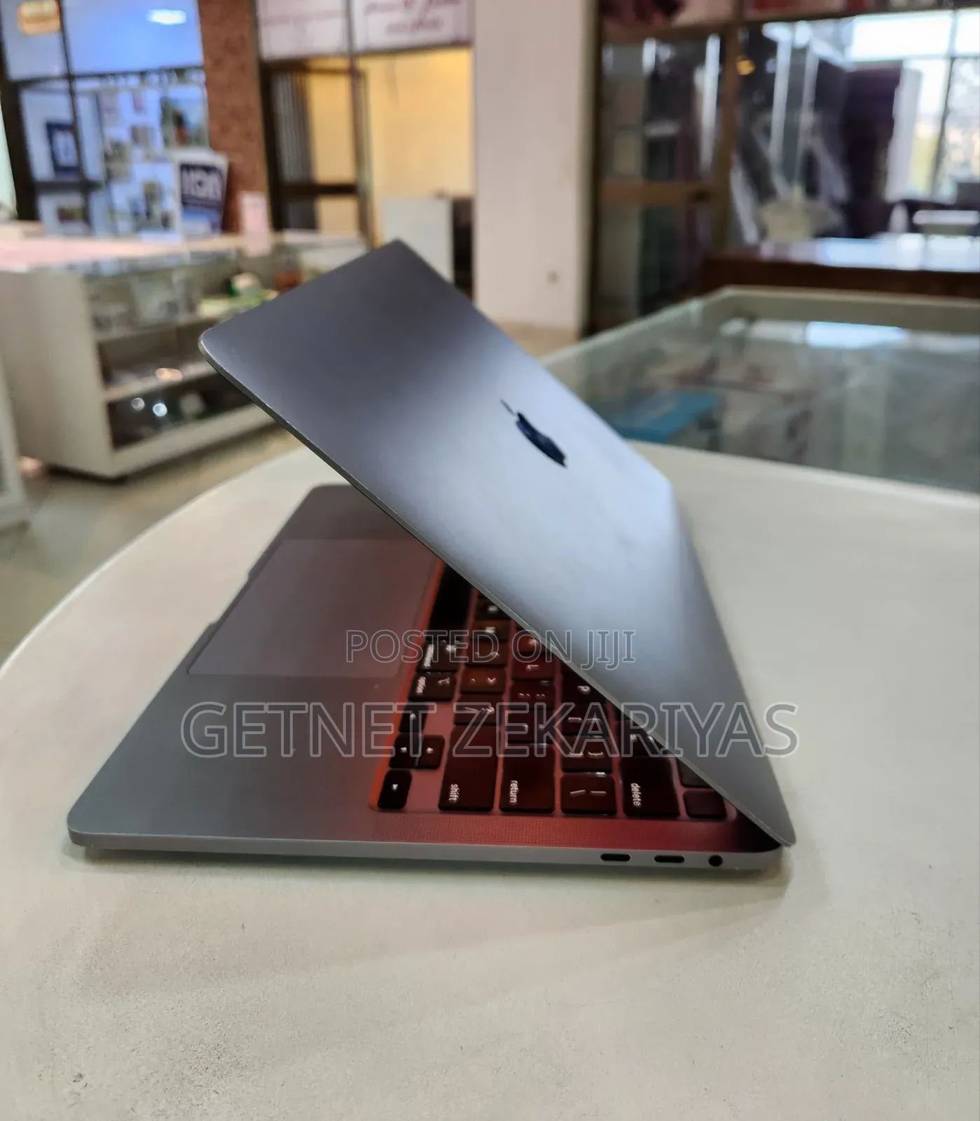 New Laptop Apple MacBook Pro 2020 16GB Intel Core I5 SSD 512GB