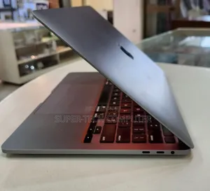 New Laptop Apple MacBook Pro 2020 16GB Intel Core I5 SSD 512GB