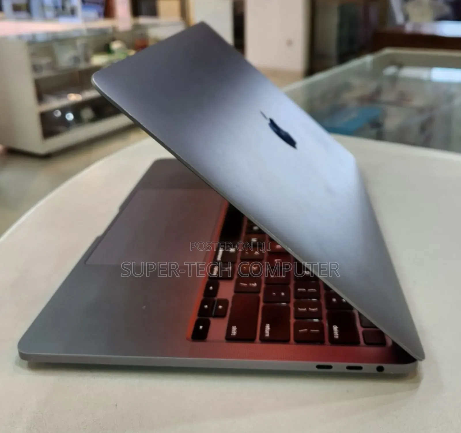 New Laptop Apple MacBook Pro 2020 16GB Intel Core I5 SSD 512GB