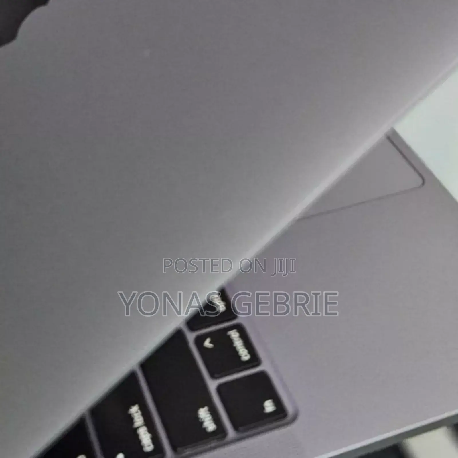 New Laptop Apple MacBook Pro 2017 8GB Intel Core I5 SSD 256GB