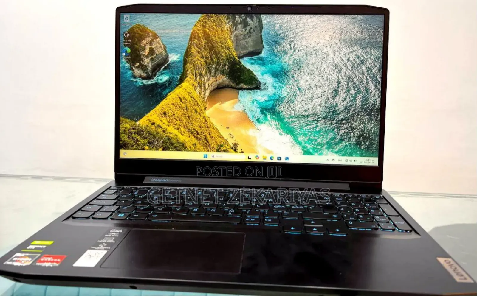 New Laptop Lenovo IdeaPad 300 8GB AMD Ryzen 5 SSD 256GB