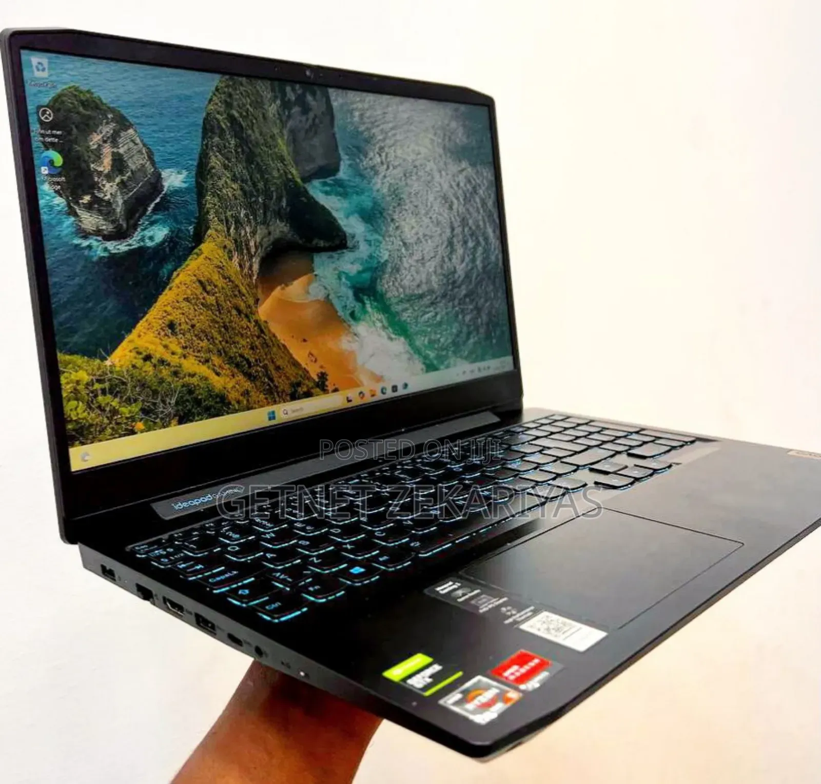 New Laptop Lenovo IdeaPad 300 8GB AMD Ryzen 5 SSD 256GB