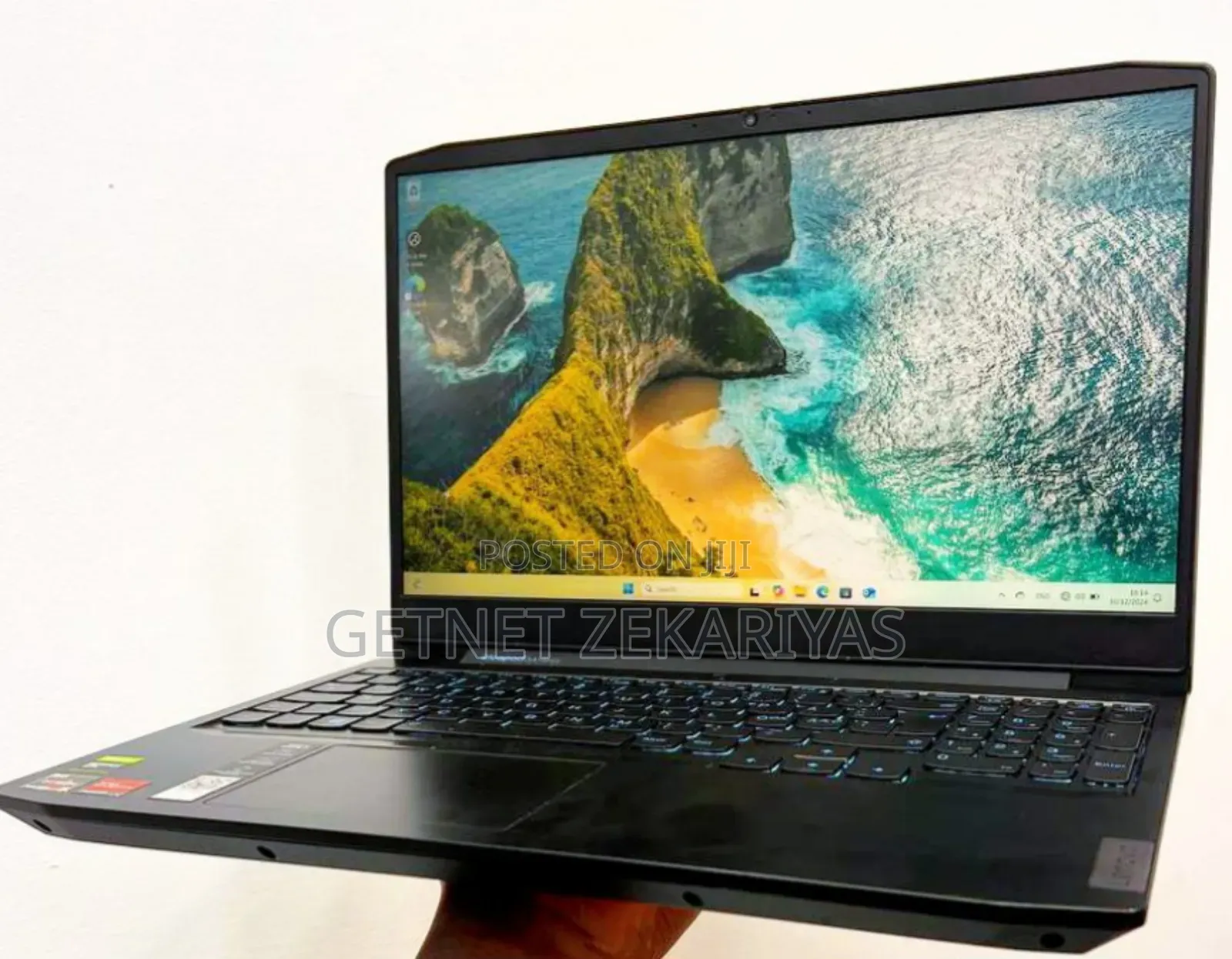 New Laptop Lenovo IdeaPad 300 8GB AMD Ryzen 5 SSD 256GB