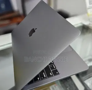 New Laptop Apple MacBook 2017 8GB Intel Core I5 SSD 256GB